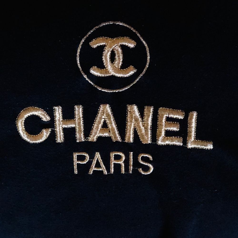 Authentic Chanel Sweatshirt, Gold embroidered Logo